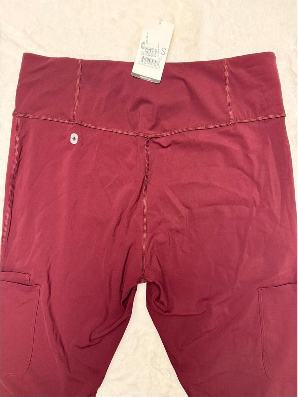 FIGS Seville High-Waisted Scrub Leggings Burgundy Size XL - Picture 5 of 8